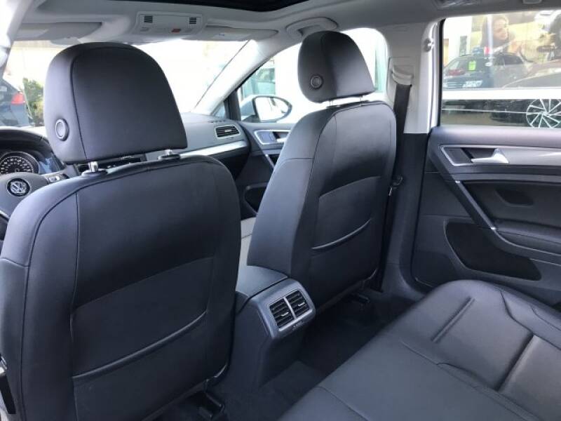 2019 Volkswagen Golf Alltrack (image 11)