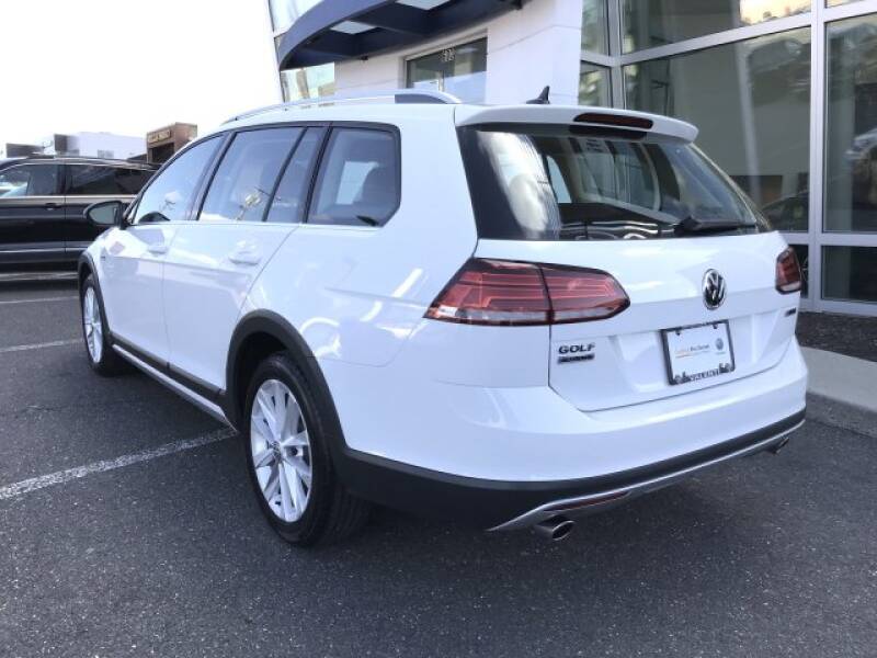 2019 Volkswagen Golf Alltrack (image 6)