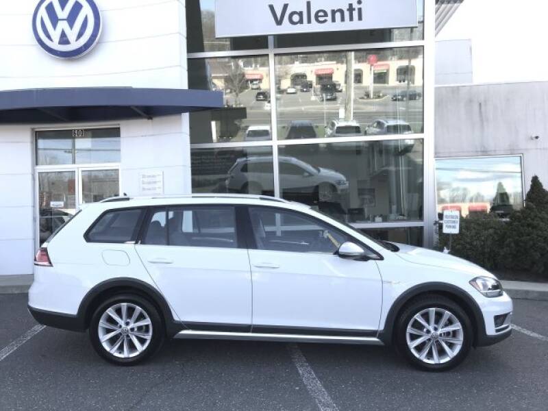 2019 Volkswagen Golf Alltrack (image 3)