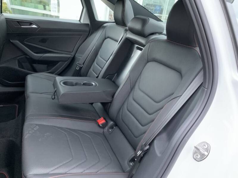 2020 Volkswagen Jetta (image 8)