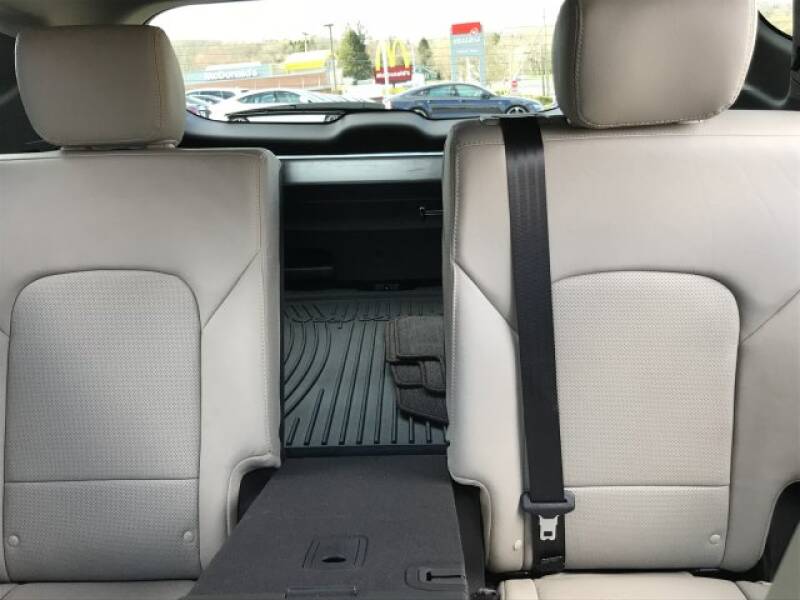 2017 Hyundai Santa Fe Sport 2.4L (image 16)