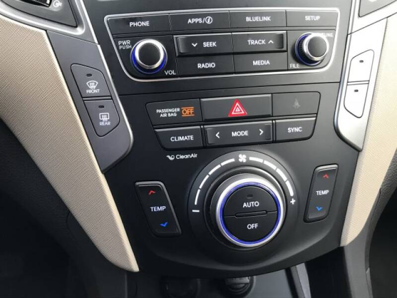 2017 Hyundai Santa Fe Sport 2.4L (image 23)