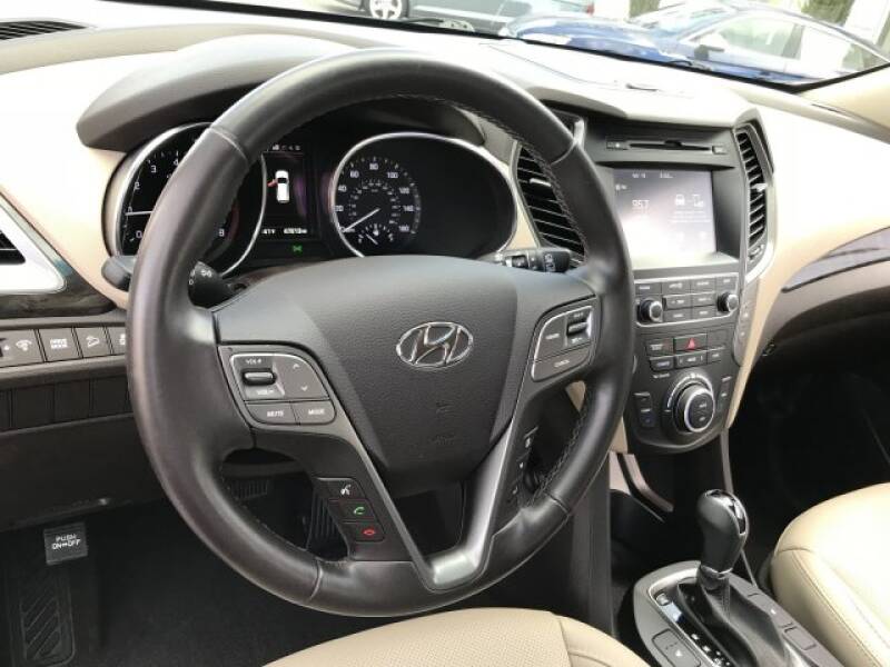 2017 Hyundai Santa Fe Sport 2.4L (image 21)