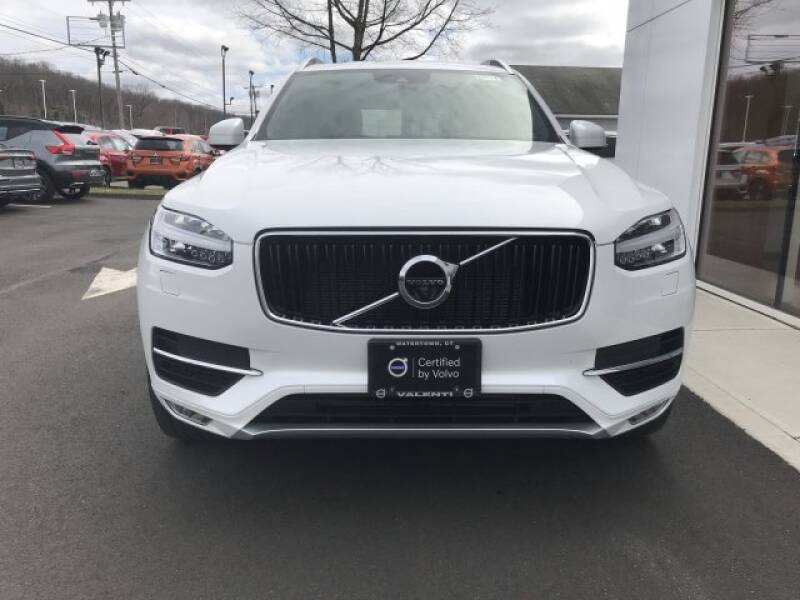 2018 Volvo XC90 T6 Momentum (image 2)