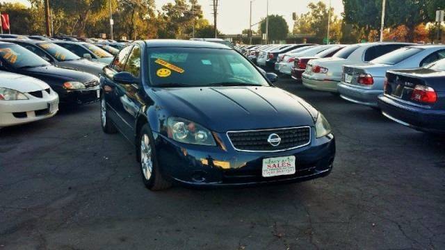 2006 Nissan Altima for sale at Sidney Auto Sales in Downey CA