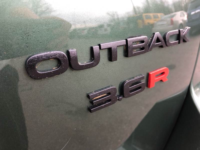 2011 Subaru Outback 3.6R Premium (image 18)
