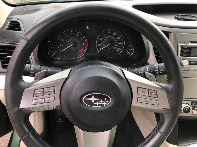2011 Subaru Outback 3.6R Premium (image 20)