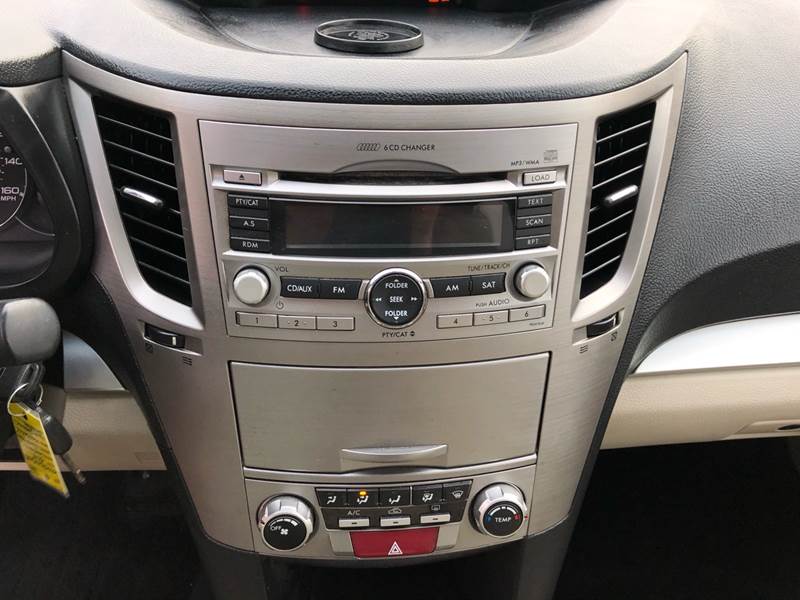 2011 Subaru Outback 3.6R Premium (image 21)