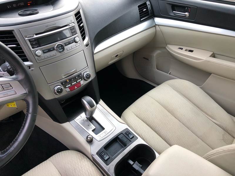 2011 Subaru Outback 3.6R Premium (image 23)