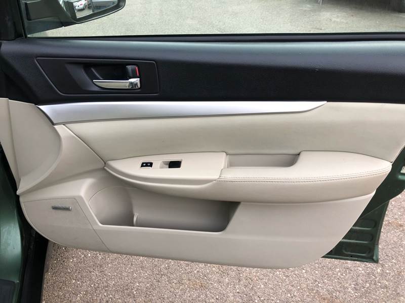 2011 Subaru Outback 3.6R Premium (image 29)
