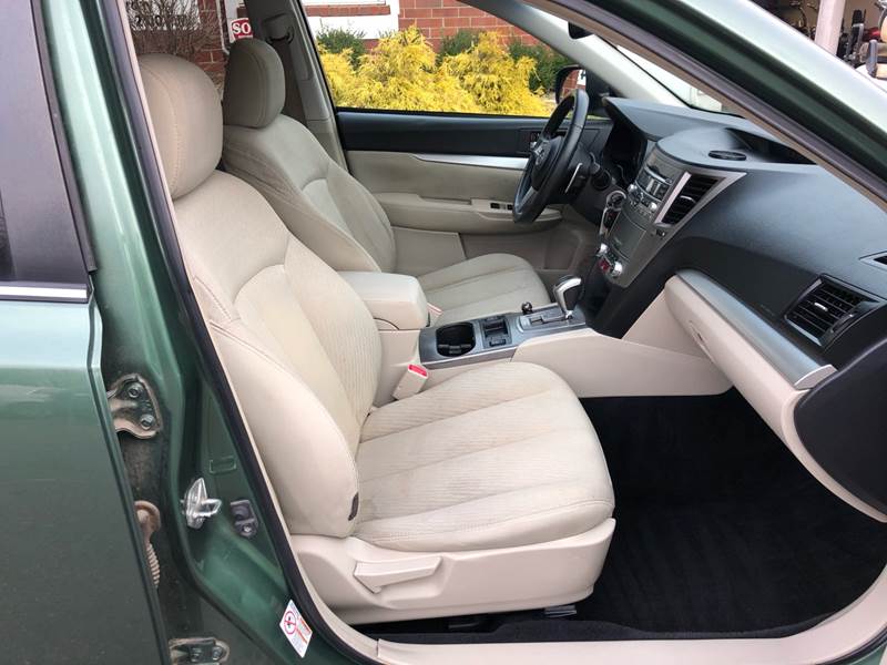 2011 Subaru Outback 3.6R Premium (image 31)