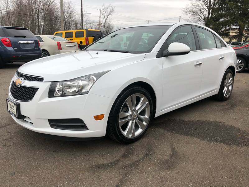 2011 Chevrolet Cruze LTZ (image 2)