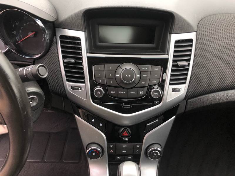 2011 Chevrolet Cruze LTZ (image 20)