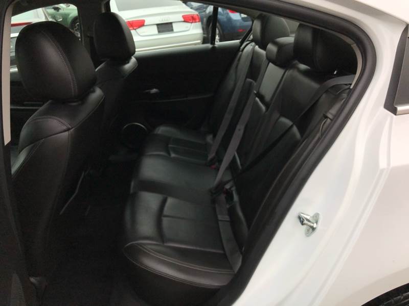 2011 Chevrolet Cruze LTZ (image 25)