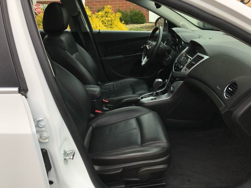 2011 Chevrolet Cruze LTZ (image 28)