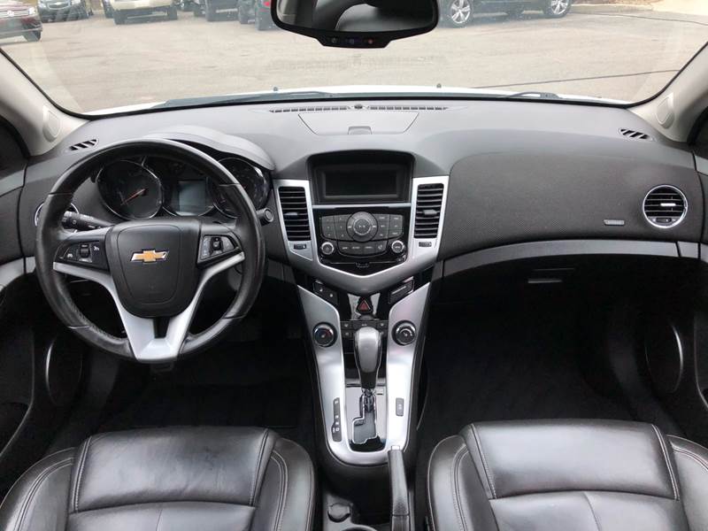 2011 Chevrolet Cruze LTZ (image 30)