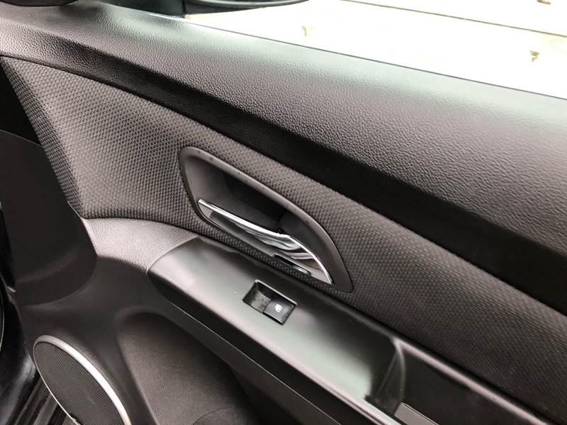 2012 Chevrolet Cruze LTZ (image 29)