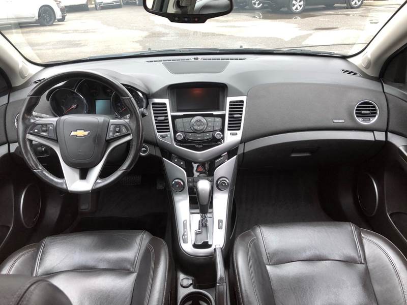 2012 Chevrolet Cruze LTZ (image 32)
