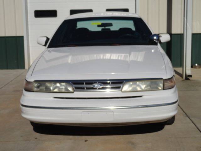 1996 Ford Crown Victoria for sale at Southern Motor Company in Lancaster SC