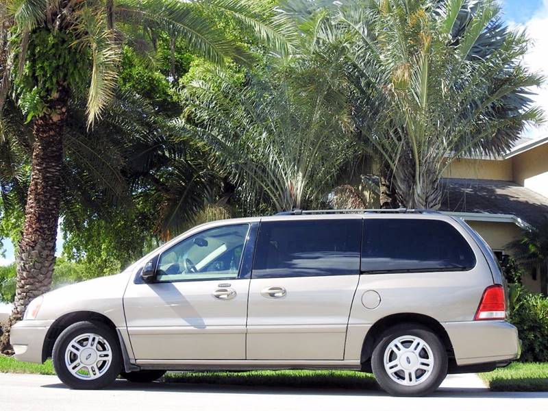 2005 Ford Freestar for sale at M.D.V. INTERNATIONAL AUTO CORP in Fort Lauderdale FL