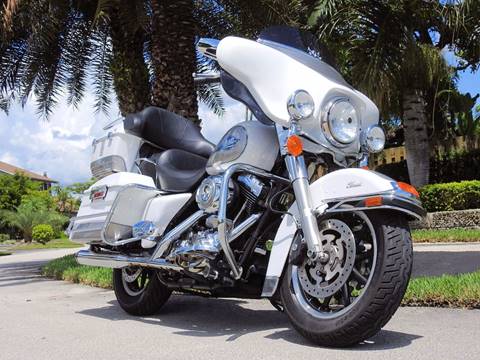 2008 Harley Davidson  Electraglide FLHTC Classic for sale at M.D.V. INTERNATIONAL AUTO CORP in Fort Lauderdale FL