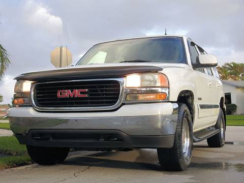 2002 GMC Yukon for sale at M.D.V. INTERNATIONAL AUTO CORP in Fort Lauderdale FL