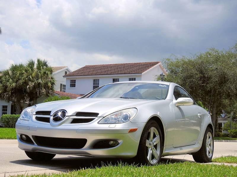 2006 Mercedes-Benz SLK for sale at M.D.V. INTERNATIONAL AUTO CORP in Fort Lauderdale FL