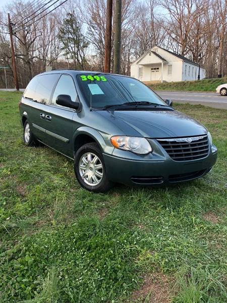 2006 Chrysler Town and Country for sale at Coreas Auto Sales in Canton GA