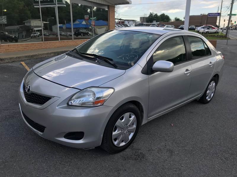 2012 Toyota Yaris for sale at Global Imports of Dalton LLC in Dalton GA