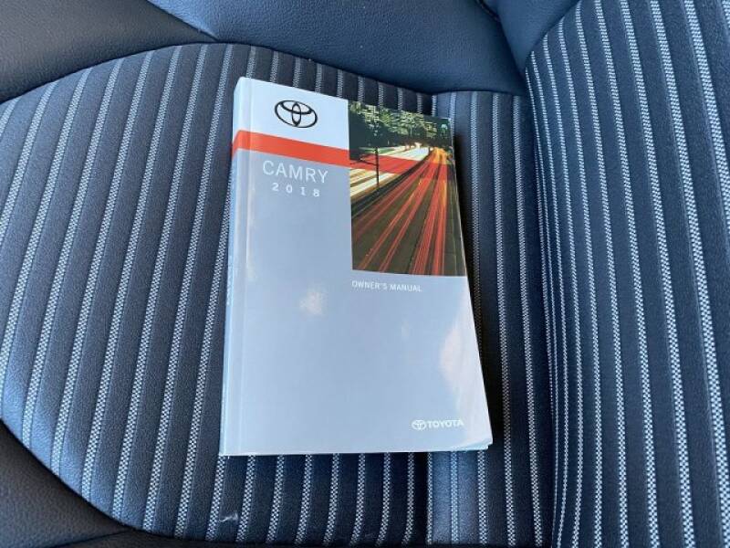 2018 Toyota Camry SE (image 29)