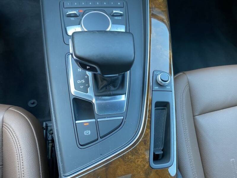 2017 Audi A4 2.0T quattro Premium Plus (image 29)