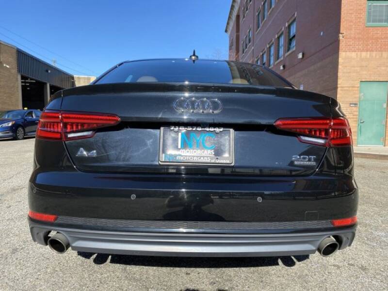 2017 Audi A4 2.0T quattro Premium Plus (image 9)