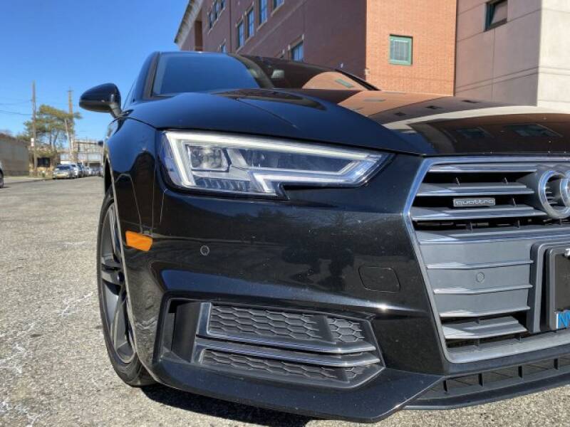 2017 Audi A4 2.0T quattro Premium Plus (image 4)