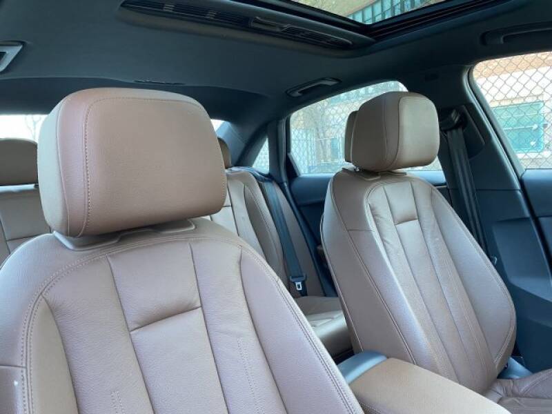 2017 Audi A4 2.0T quattro Premium Plus (image 16)