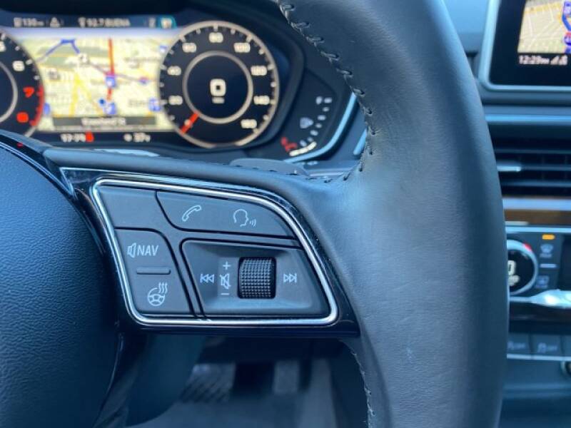 2017 Audi A4 2.0T quattro Premium Plus (image 20)