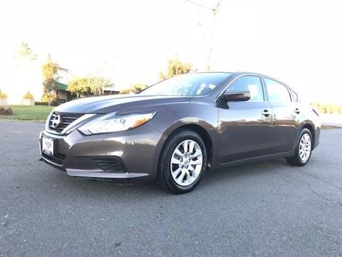 2016 Nissan Altima for sale at Freedom Auto Sales in Chantilly VA