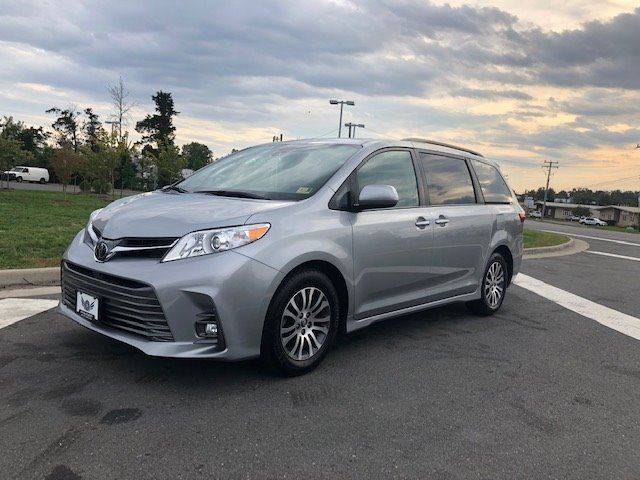 2018 Toyota Sienna for sale at Freedom Auto Sales in Chantilly VA