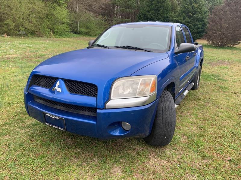 2007 Mitsubishi Raider LS
