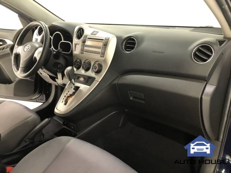 2009 Toyota Matrix S (image 24)