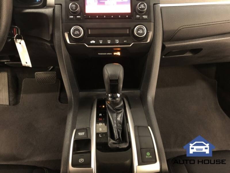 2019 Honda Civic LX (image 17)
