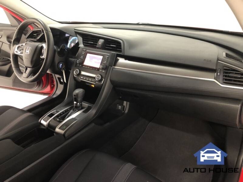 2019 Honda Civic LX (image 25)