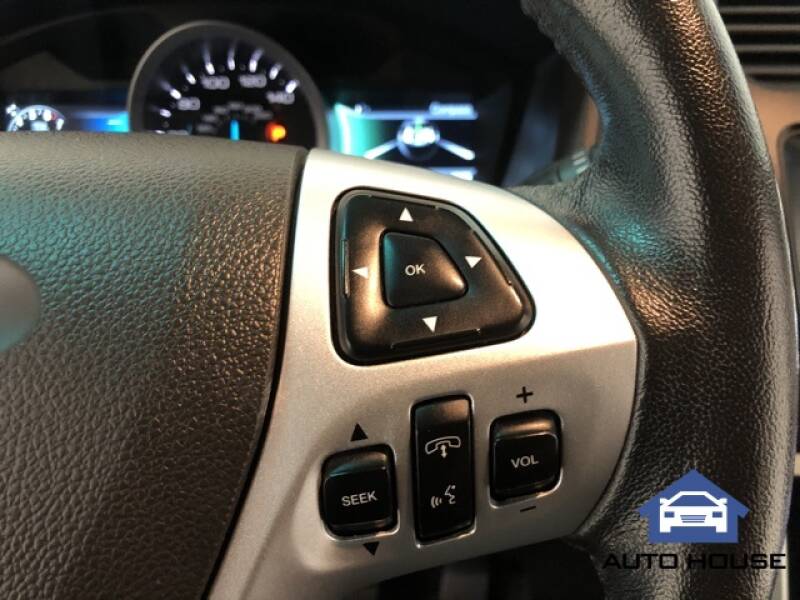 2015 Ford Explorer Limited (image 13)