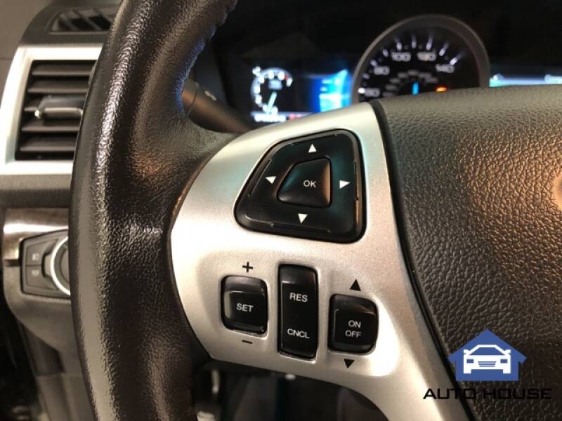 2015 Ford Explorer Limited (image 12)