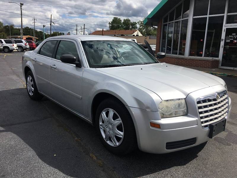 2005 Chrysler 300 for sale at ROADSTAR MOTORS in Liberty Township OH