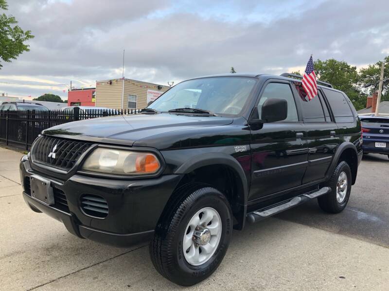 2002 Mitsubishi Montero Sport ES