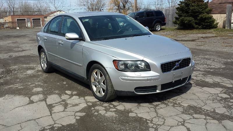 2006 Volvo S40 for sale at T & R Adventure Auto in Buffalo NY