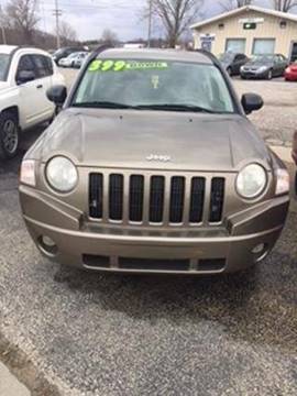 2007 Jeep Compass for sale at Car Lot Credit Connection LLC in Elkhart IN