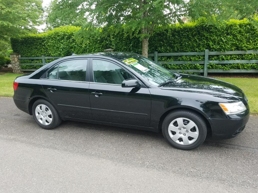 2009 Hyundai Sonata for sale at Money Man Pawn (Auto Division) in Black Diamond WA