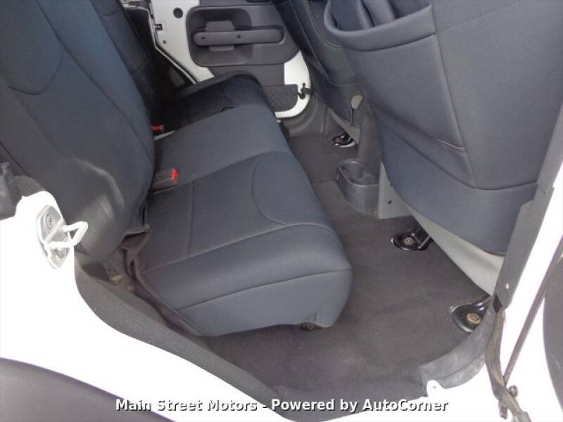 2009 Jeep Wrangler Unlimited Rubicon (image 9)