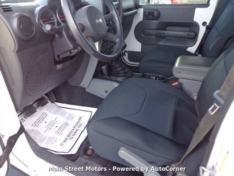 2009 Jeep Wrangler Unlimited Rubicon (image 7)